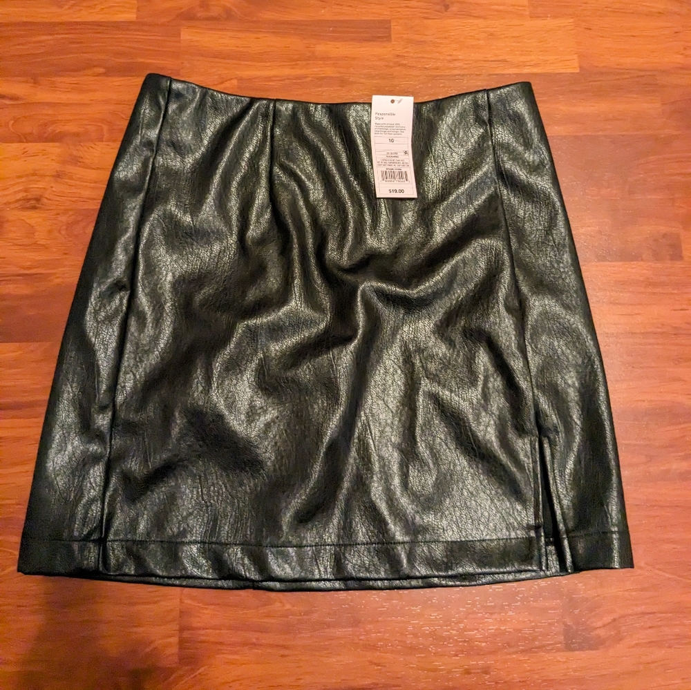 Wild Fable Faux leather skirt - Picture 1 of 3